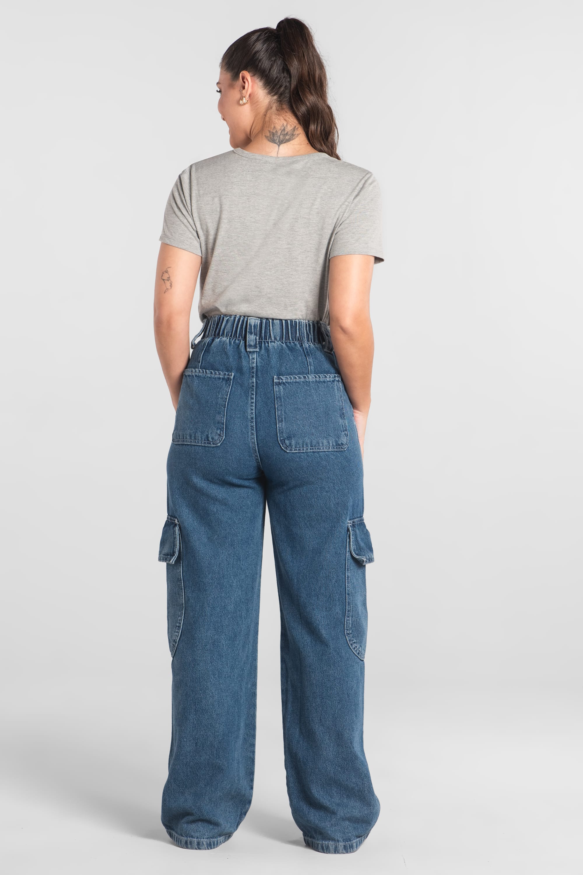 Blusa Feminina Adulto em Algodão Manga Curta (Cinza) Just Basic - Imagem 4